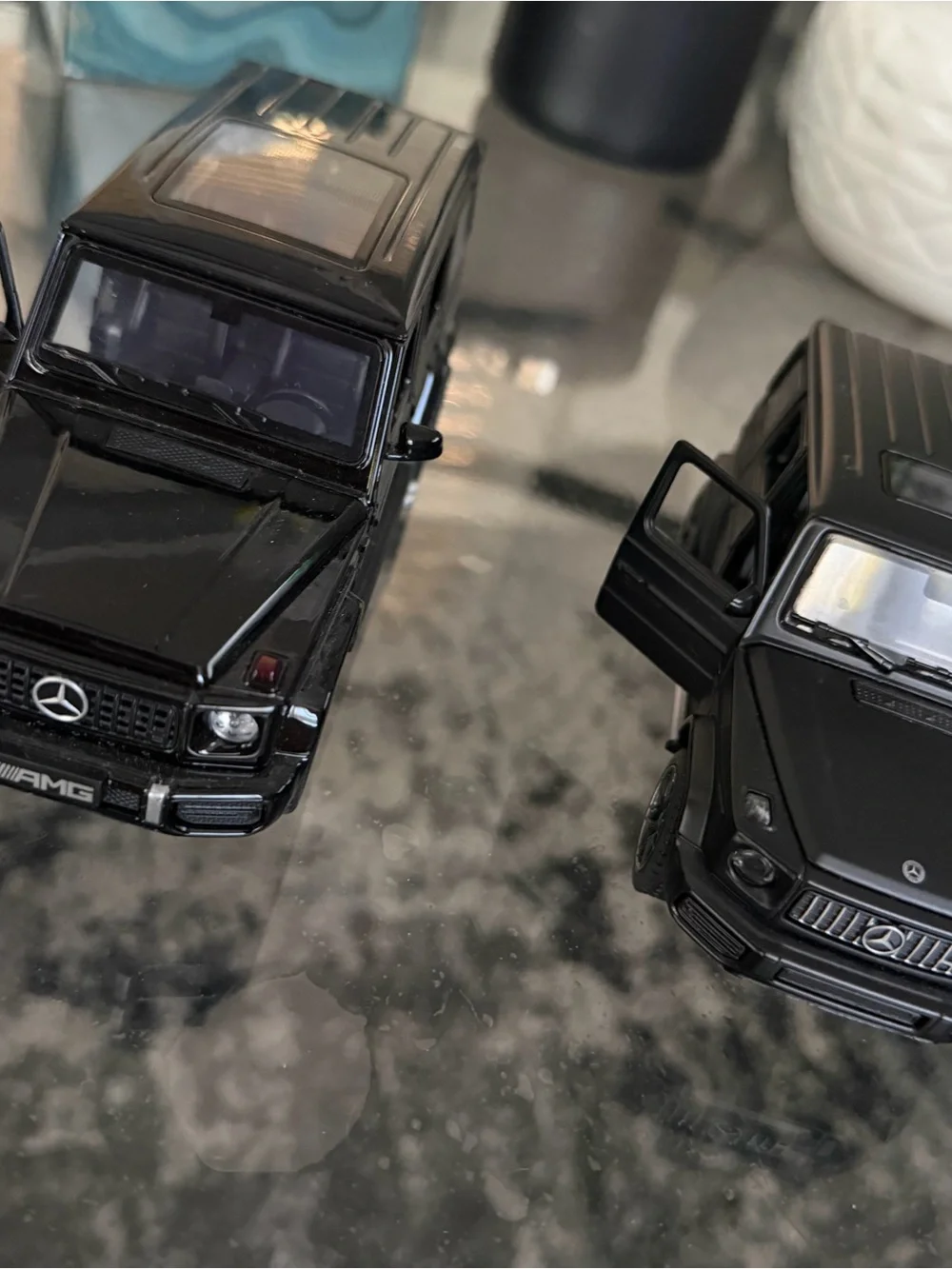 The Unbranded Brand compact black